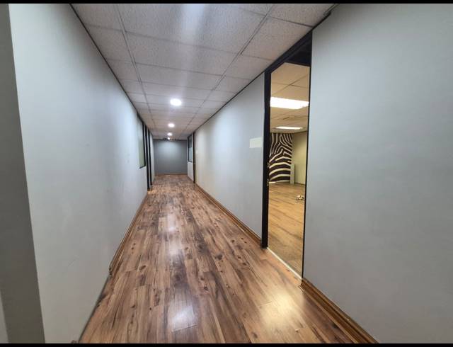 975M² OFFICE TO LET IN SANDTON CENTRAL